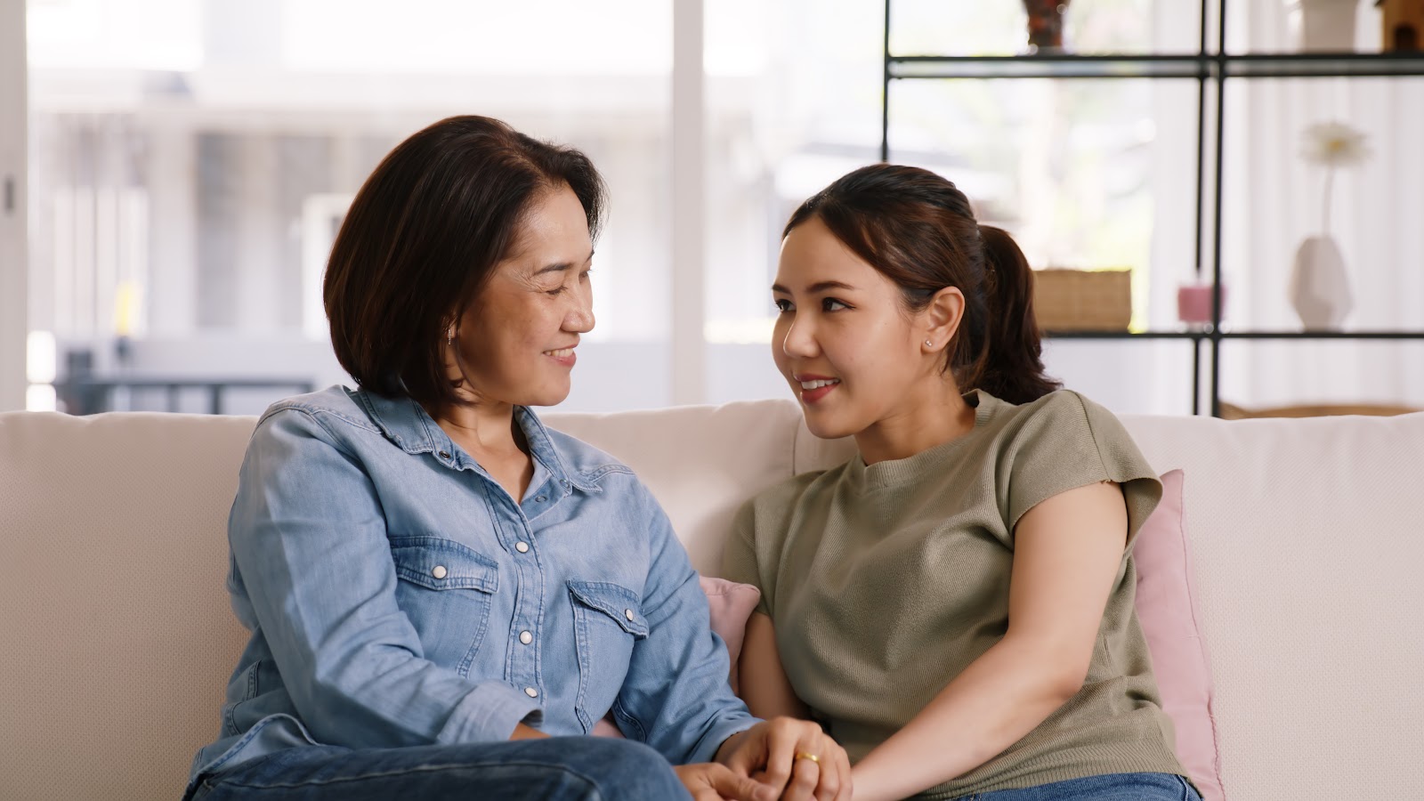A teenager and her parent have an open discussion about anxiety disorder.